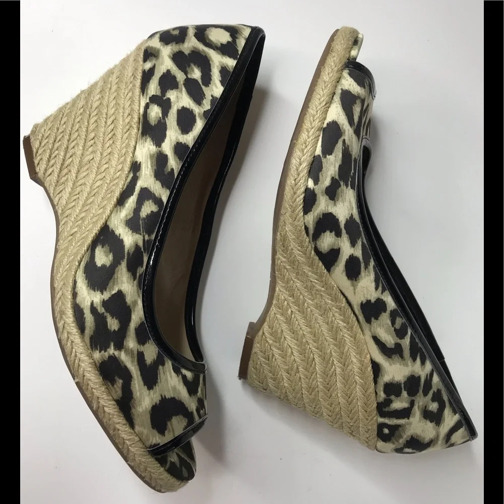JONES NY Animal Print Espadrille Wedge 6.5